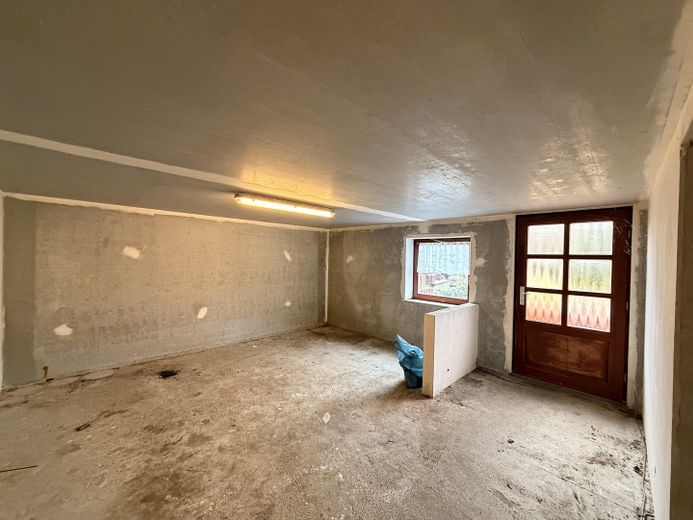 Keller 2 mit Zugangstür 