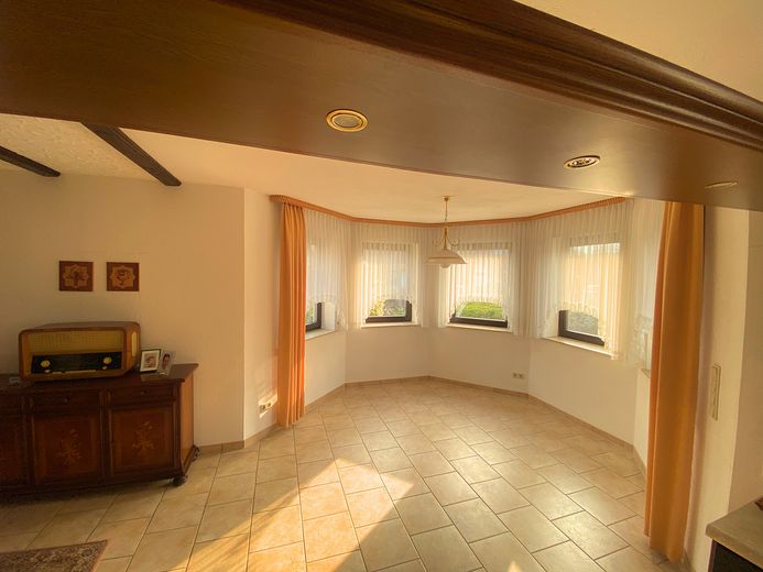 Wellness included: Detached single-family house with sauna in Erfurt-Stotternheim – Essbereich