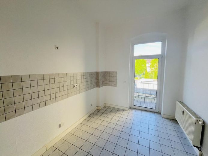 Küche mit Balkon