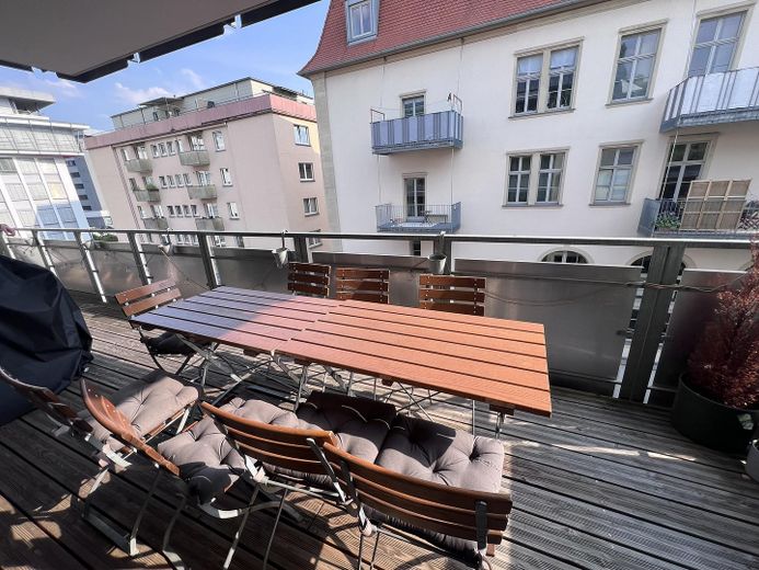 Jasne, przestronne, nowoczesne mieszkanie 3-pokojowe w centrum Würzbrg – Blick vom Balkon