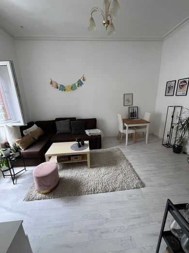 Kaiserslautern Merkezinde Aydınlık 2 Odalı Daire – Zimmer 1
