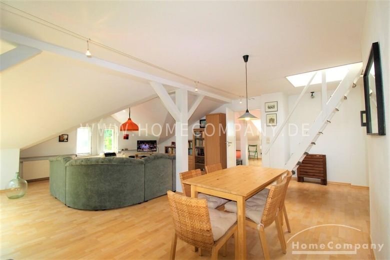 18579 HomeCompany Dresden Schickes möbliertes Dachgeschoß-Apartment in Blasewitz mit Blick über Dresden max. 3 Personen – a63f6856d35291d0a0ce6434796939aed95f3a22.jpg