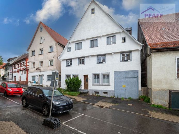 Zuhause ankommen in Pfullendorf in der Pfarrhofgasse! Provisionsfrei! Denkmalgeschütztes MFH – फोटो 1