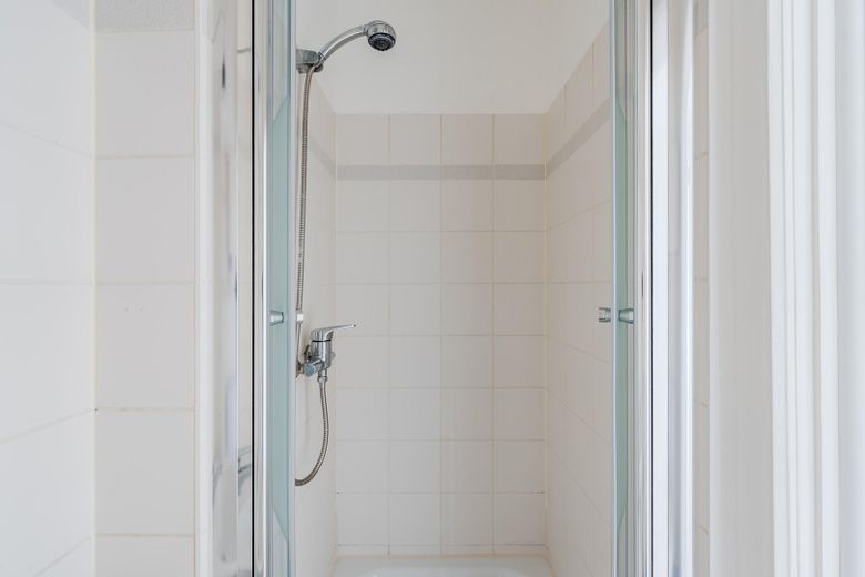 2 Zimmer in Prenzlauer Berg – bezugsfrei, provisionsfrei & renoviert – Badezimmer