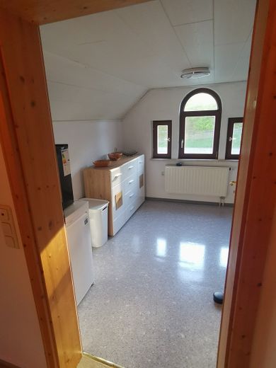 Schöne DG Wohnung in Kronach – Foto 3