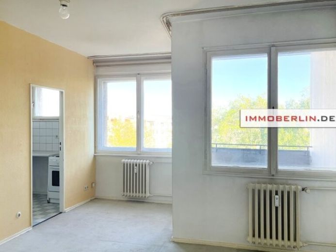 IMMOBERLIN.DE - Weitblick! Helle Wohnung mit ruhiger Loggia in zentraler Lage – Foto 1