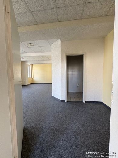 Vielseitige Büro- oder Praxiseinheit preiswert zu vermieten! – Innenansicht