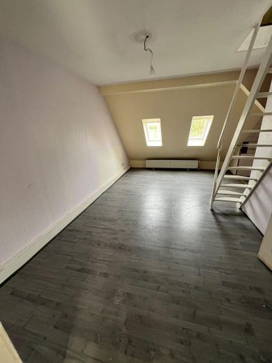 निजी विक्रेता से: Ratingen के केंद्र में 3-परिवारों का घर – DG Wohnzimmer