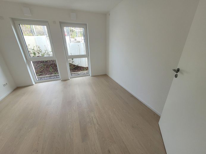 MODERN WOHNEN, DRAUSSEN GENIESSEN - MIT TERRASSE & GARTEN – Schlafzimmer