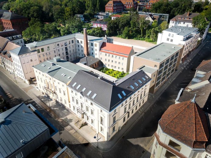 3 Zimmerwohnung mit Balkon in den Ferdinandshöfen – Ansicht Gubener-Ferdinandstr.