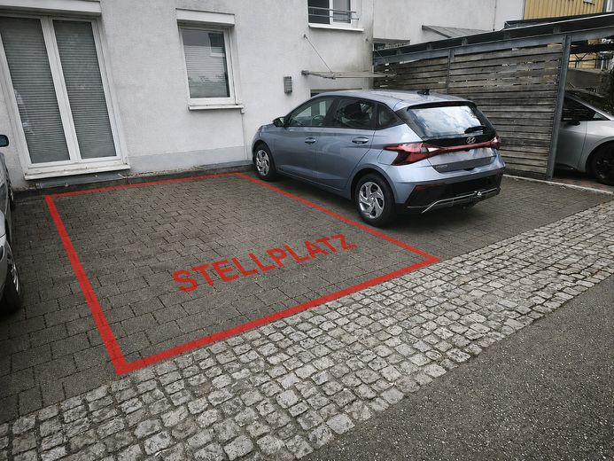 Appartamento per famiglie di rara bellezza – balcone esposto a sud-ovest, 2 bagni e posizione tranquilla di prim’ordine a Freiburg-Vauban – Stellplatz direkt am Haus 
