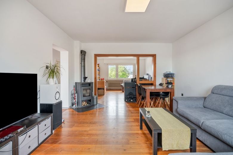 ****Großzügiges Domizil, sucht neuen Hausherrn. Sichern Sie Ihre Zukunft**** – Wohnzimmer OG