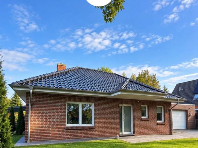 Modernes Wohnen auf einer Ebene!
Komfortabler Bungalow mit großer Garage in Osteel. – Foto 1