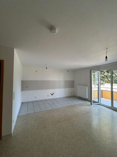 Attraktive 2-Zimmer-Wohnung mit großzügigem Wohnkonzept – Wohnzimmer & Küche IV