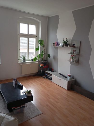 MFH mit 8 Wohnungen als solide Kapitalanlage – Wohnzimmer 2