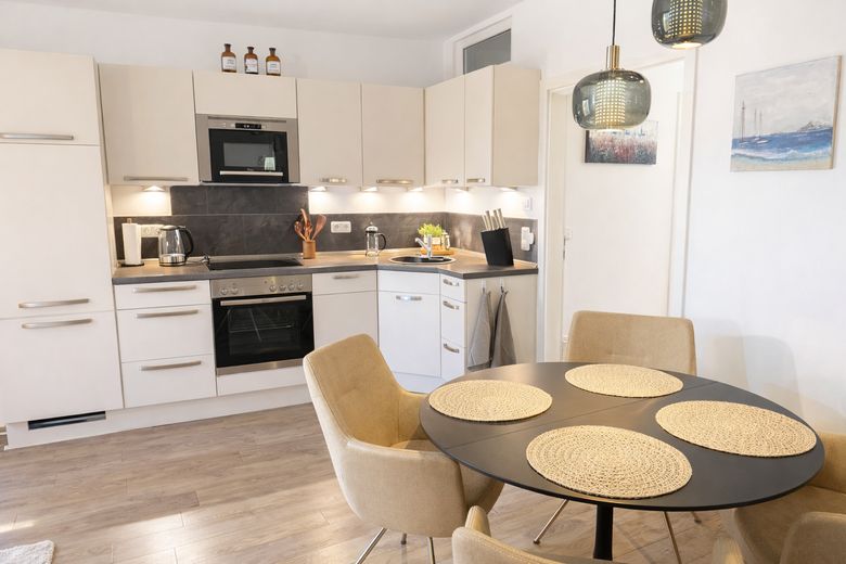 Essbereich und Einbauküche