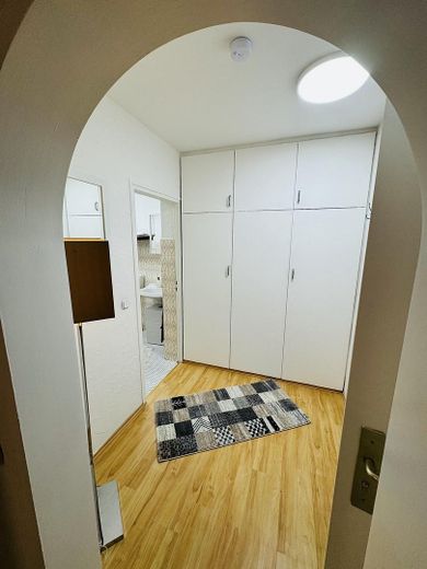 TOP Lage I 1-Zimmer-Wohnung I Sofort Frei – Flur