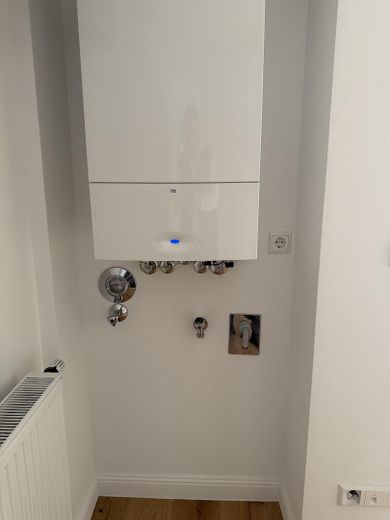 Erstbezug nach Kernsanierung - Stilvoller Altbau im Herzen von Gablenberg – Therme und Waschanschluss