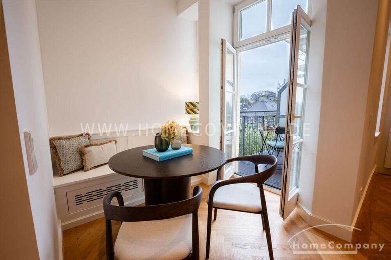 ***Klassische Eleganz in vollendeter Form – stilvoll sanierte Altbauwohnung mit Balkon in Bestlage Altbogenhausen – 34d7955afec43ce9b839d1674d1b0a3f32eec87b.jpg