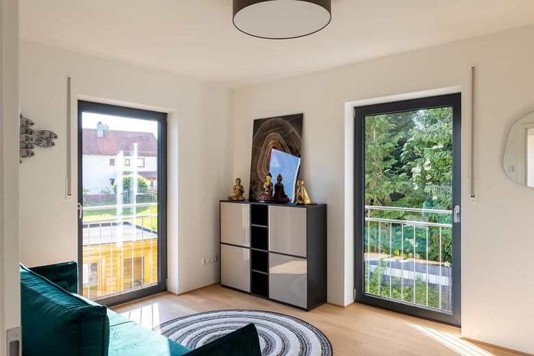 Gästezimmer OG mit viel Licht 