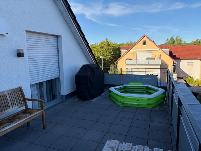 Appartement moderne de 3 pièces avec grande terrasse sur le toit – Photo 10