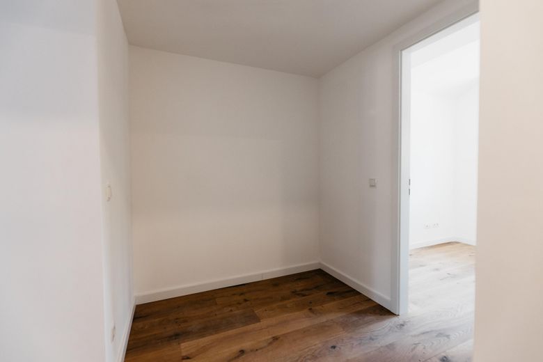 2-pokojowe mieszkanie na parterze 49m² odpowiednie dla osób starszych w Buckau – doskonale wyposażone – Flurnische
