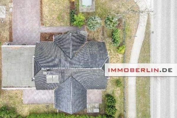 IMMOBERLIN.DE - Großzügiges Haus mit möglicher Gewerbeeinheit in ländlicher Lage