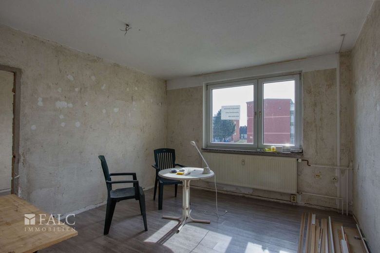 Provisionsfrei: Mehrfamiliendoppelhaus mit 10 Wohneinheiten - attraktives Entwicklungspotenzial – Haus A- Zimmer 1