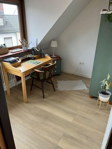 Arbeitszimmer mit Möbeln 2.OG