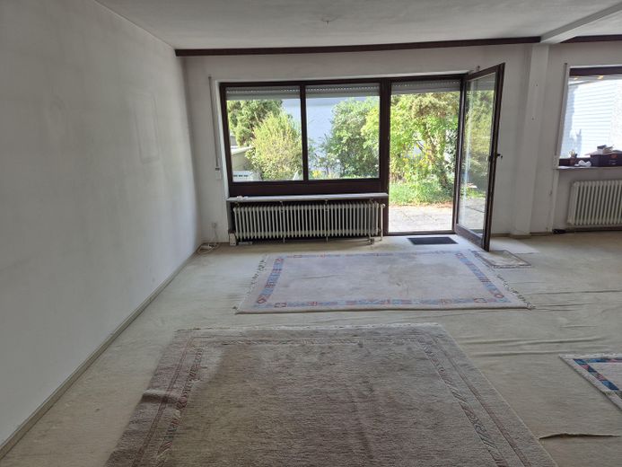 bez prowizji - bezbarierowy bungalow w Würzburg-Lengfeld – Wohnzimmer