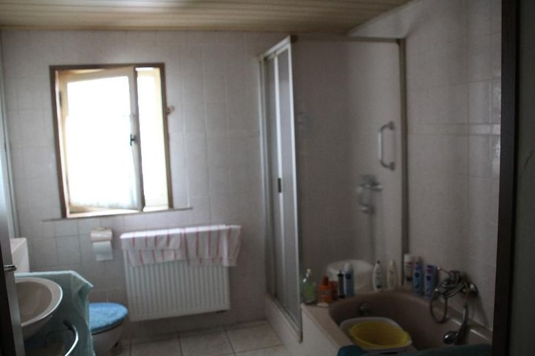Direkt am Markt ! Gut erhaltenes WGH mit Garage, Sauna uvm. - Prov.Frei. – Bild 16