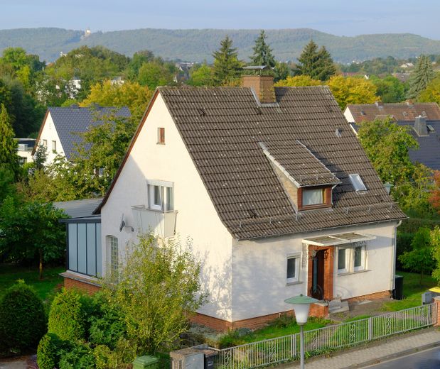 Maison individuelle confortable (max. 3 pers.) avec grand jardin, UNIQUEMENT À LOUER ! – Außenansicht 1