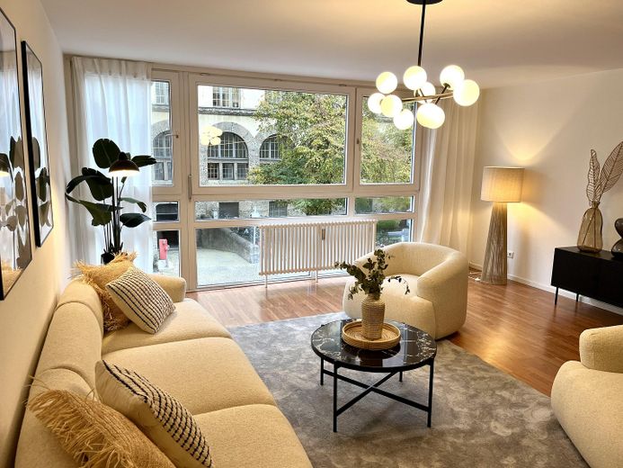 Zentrale Wohnung direkt an der LMU | Maxvorstadt | Perfekt für Familie oder WG (>3,8%) – Wohnzimmer / Schlafzimmer 3
