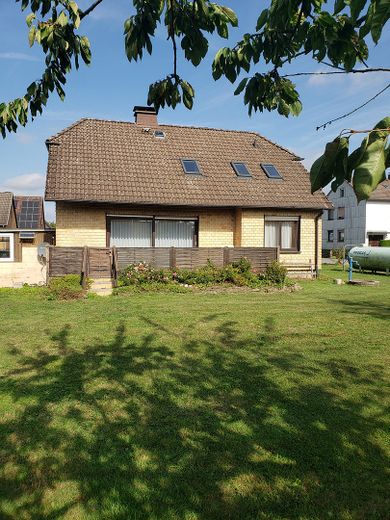 Freistehendes Einfamilienhaus in ruhiger Lage – Foto 1