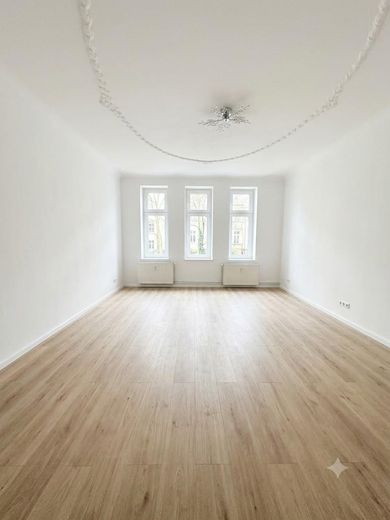 Frisch **renovierte** 4,5-Zimmer Wohnung, 2 Badezimmer, nähe der TU Brandenburg – Foto 4