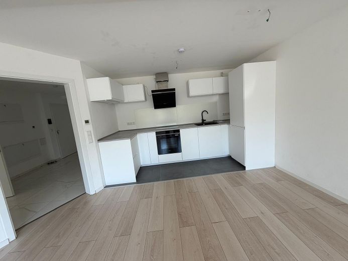 Erdgeschoß-Wohnung mit Gartennutzung und Terrasse Neubau – Foto 1