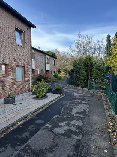Reihenendhaus mit großen Gartengrundstück und Vollkeller – Foto 16
