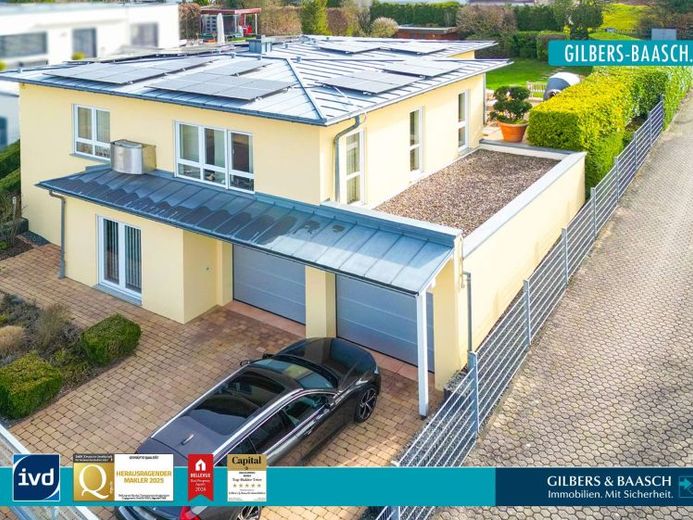 Trier-Ruwer: Moderne Villa in sehr gutem Zustand, Garten, Garagen, Wärmepumpe, PV, Wallbox, Umzäunt – फोटो 1