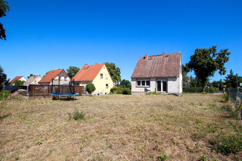 Baugrundstück mit EFH in Weinböhla – 653 m² + Baugenehmigung – Foto 2
