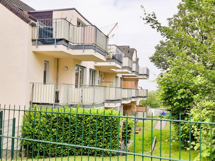 Appartamento come interessante investimento immobiliare a Bochum Stiepel – Gebäude-Rückseite