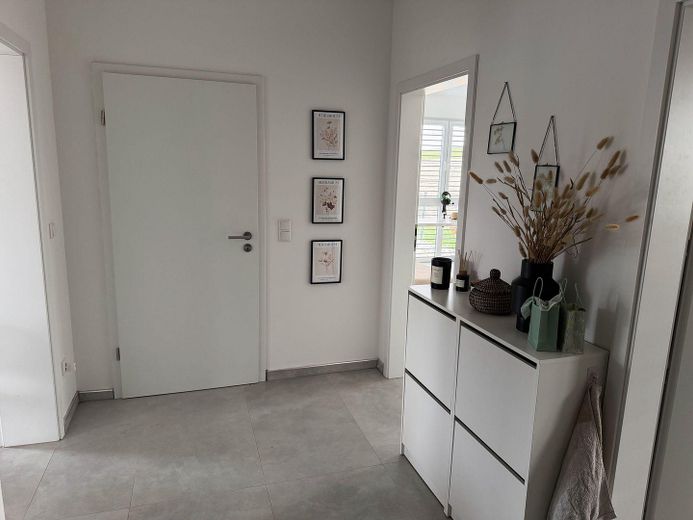 Architektur, die begeistert | 3-Zimmer-Wohnung mit Balkon | Baujahr 2024 | ab sofort – Foto 13