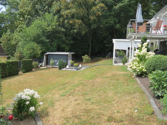 Exklusives Wohnen in allerbester Wohnlage – Garten