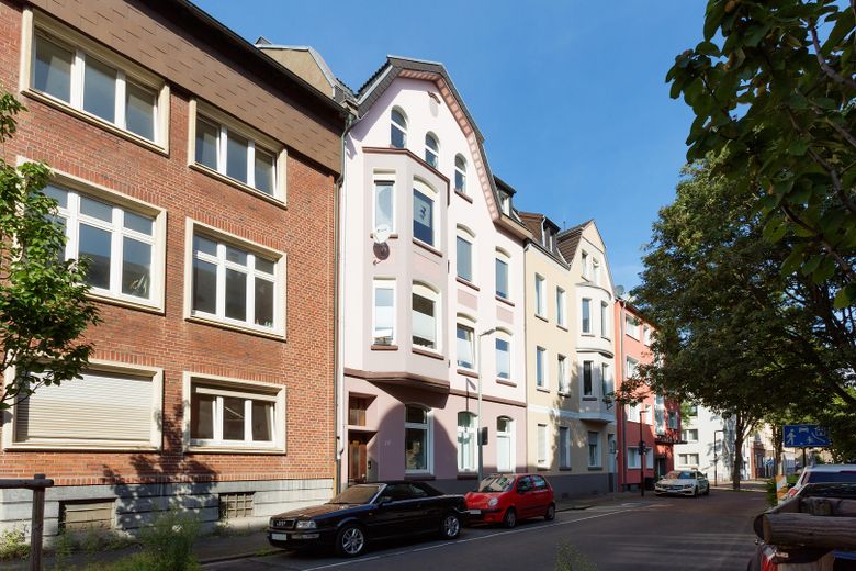 Charmante 3-Zimmer Wohnung mit Küche in Duisburg-Laar – Hausansicht