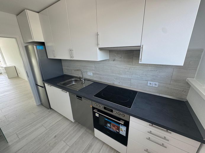 Scharfe Lanke, direkter Wasserblick, Südbalkon im Erstbezug – Foto 7