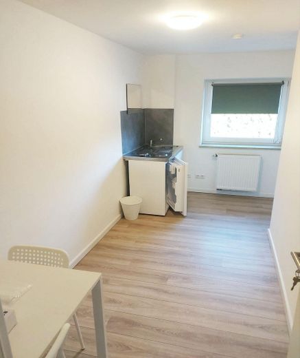 Zimmer 6   1.OG mit Miniküche