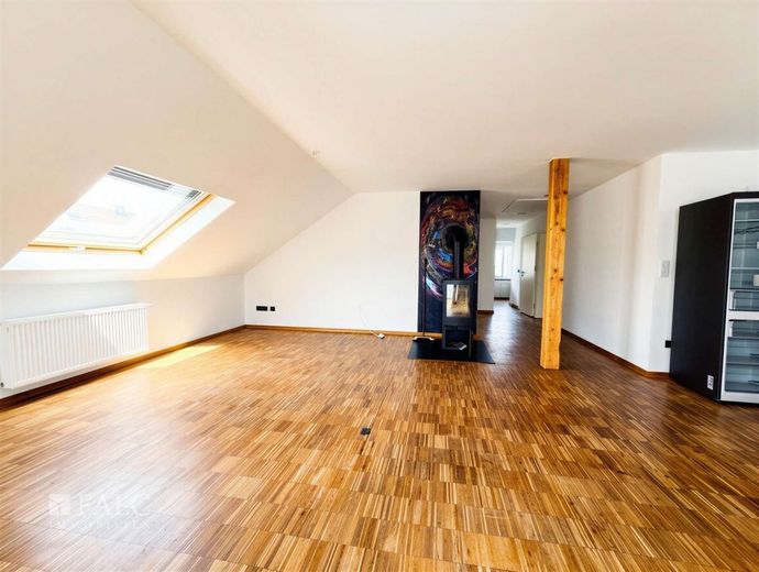 Grandiose Eigentumswohnung die kaum wünsche offen läßt – Wohn.-und Esszimmer