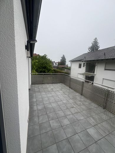 Spacious 5-room maisonette apartment in Neuburg an der Donau – Balkon