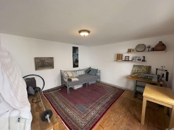 Besonderes Schmuckstück mit Atmosphäre – Zimmer unten Hinterhaus