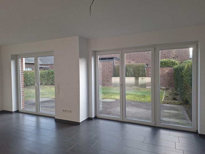 Wohnzimmer mit Garten