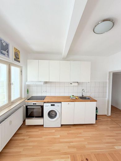 Bonn-Zentrum: 2,5-Zimmer-Wohnung mit Terrasse & Panoramablick, 1A-Lage Fußgängerzone – EBK